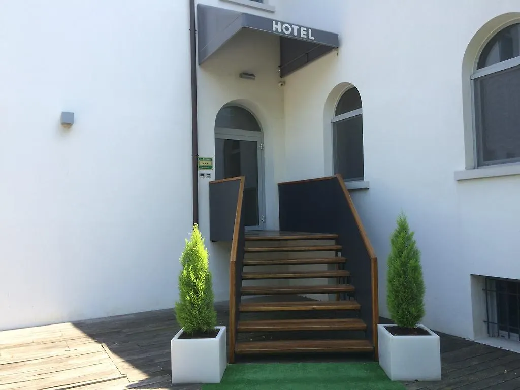 Blue Hotel Suzzara